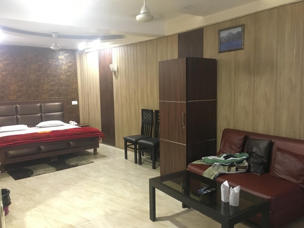 Oyo 12976 Hotel New Fiza Джаму Екстериор снимка