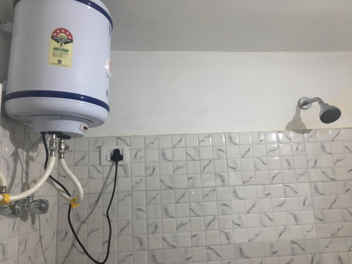 Oyo 12976 Hotel New Fiza Джаму Екстериор снимка